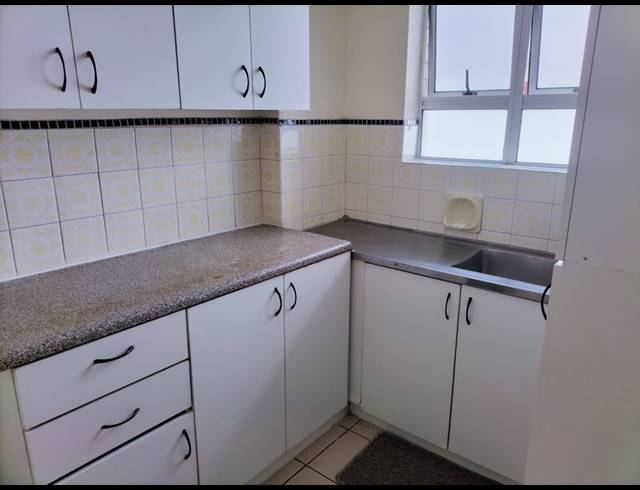 1.5 BEDROOM APARTMENT TO LET IN NORTH BEACH